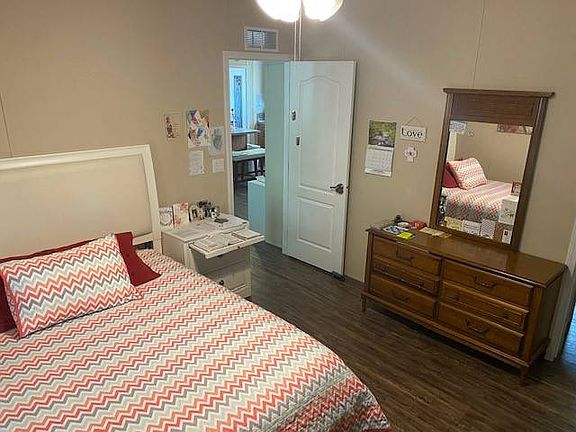 5th image of 9628 Clubhouse Ln