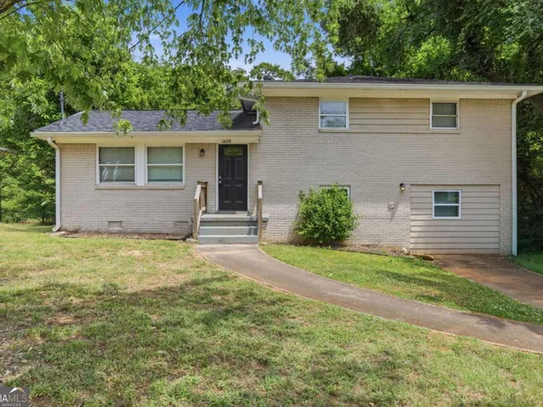1608 W Austin Rd, Decatur, GA 30032