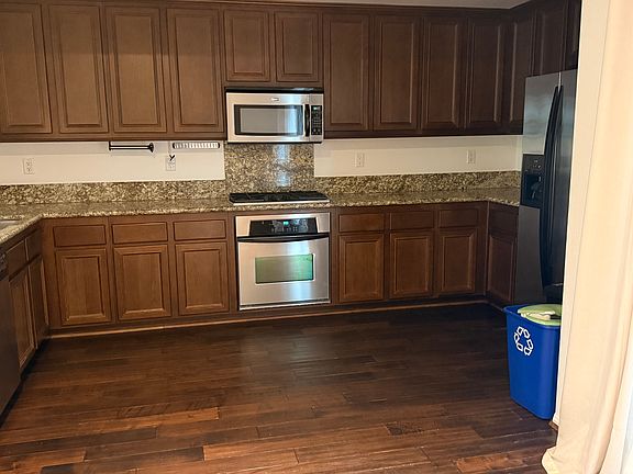 4th image of 10512 Calle Tamarindo Unit 3