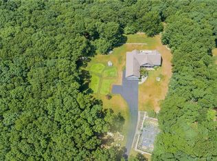 21 Brainard Rd, Niantic, CT 06357