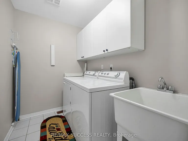 228 Flagstone Way — Photo 19