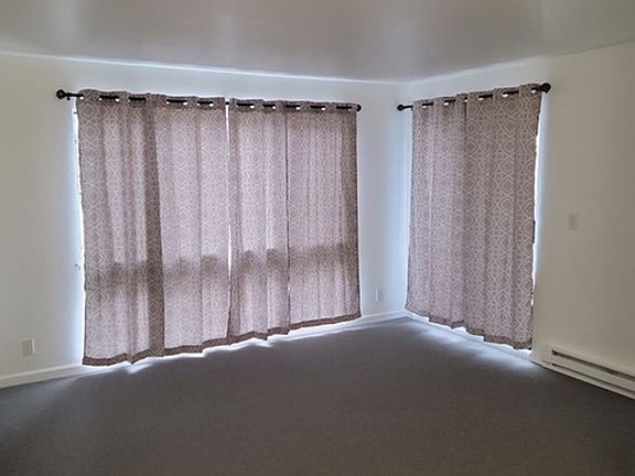 3rd image of 291 Santos St APT 4