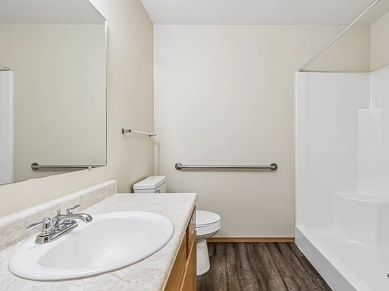Mariner Pointe — Photo 16