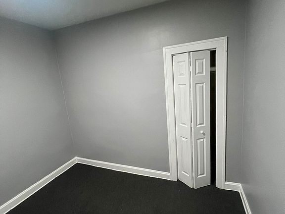 3rd image of 10800 S Hoxie Ave #2R