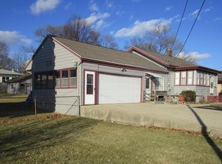 1710 Sandy Hollow Rd, Rockford, IL 61109