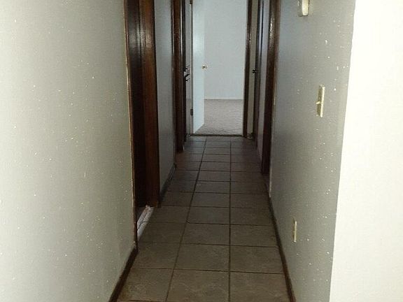 4th image of 3225 Simmons Dr