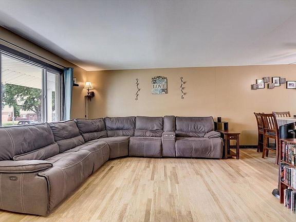 4th image of 358 Dodie Dr