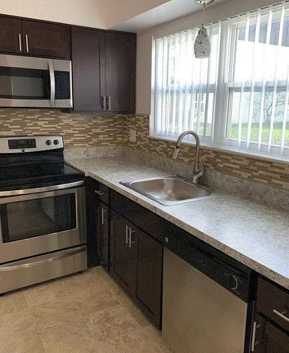 Whethersfield Apartments 5710 Whethersfield Ln Bloomfield Hills MI Zillow