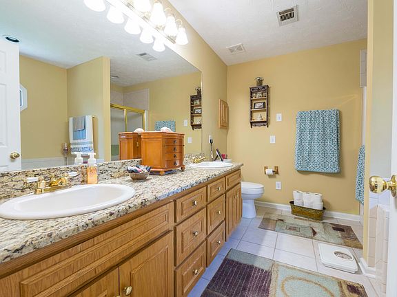5th image of 117 Lee Road 549