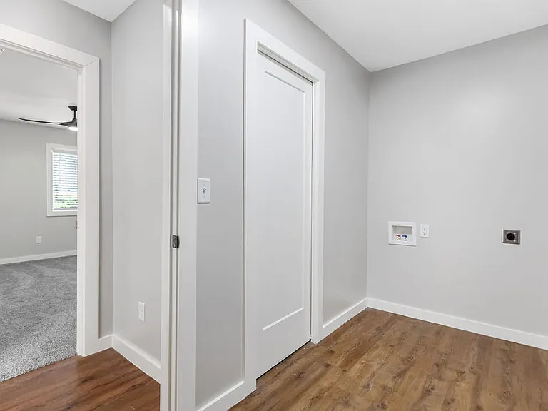 809 Carson Dr — Photo 18