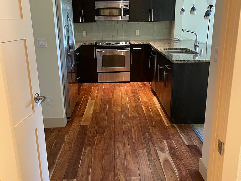 511 100th Ave NE #203 — Photo 1