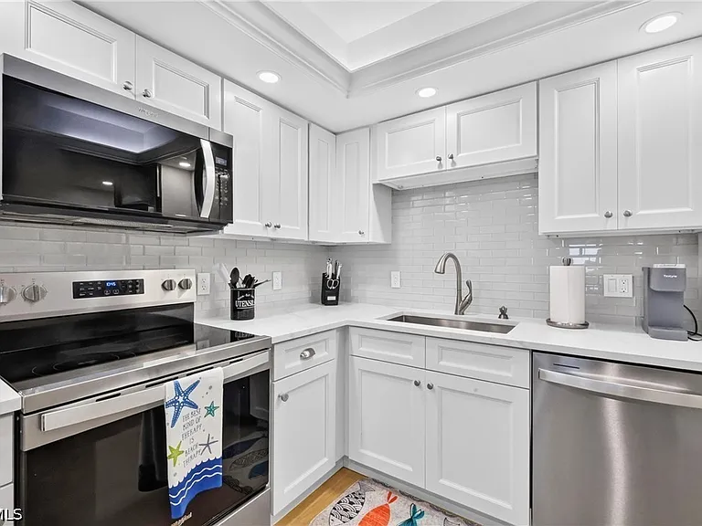 100 Estero Blvd #433 — Photo 8