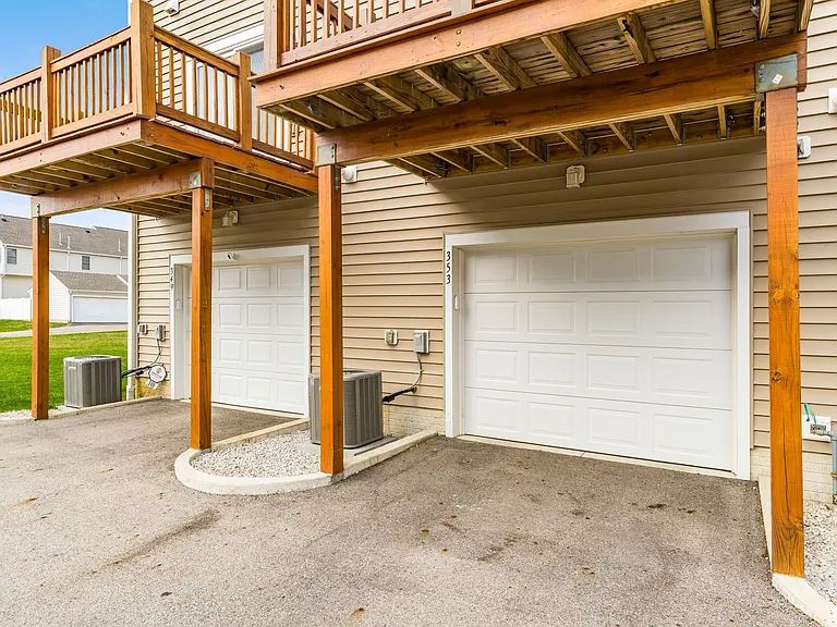 353 Laurel Creek St — Photo 38