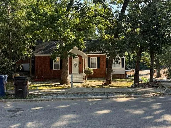 200 Hillcrest Dr, Sanford, NC 27330