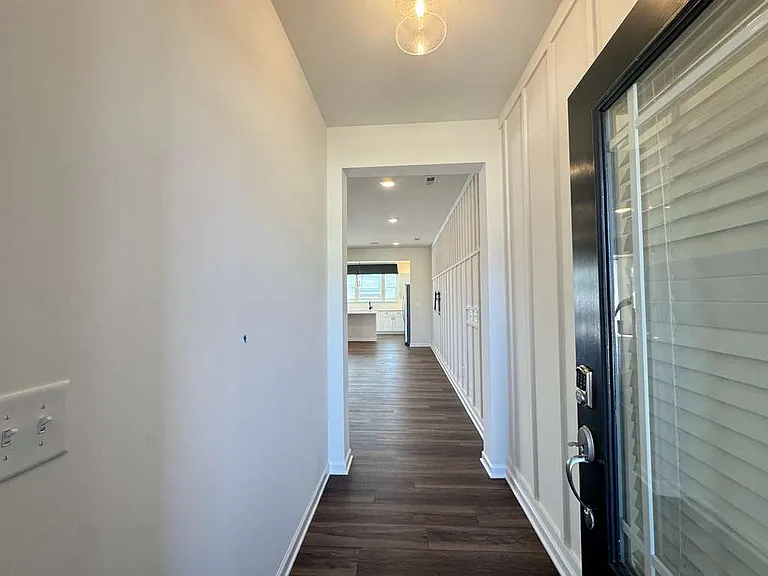 119 Lennei Ln — Photo 2