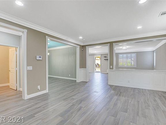 5th image of 7423 Amesbury St