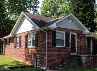 1801 Mimosa Dr, Greensboro, NC 27403