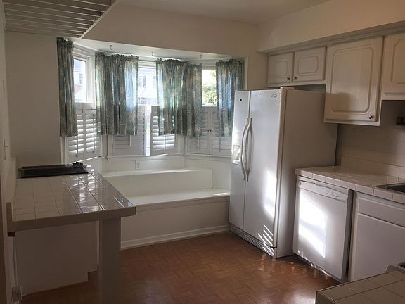 2nd image of 812 Biltmore Dr