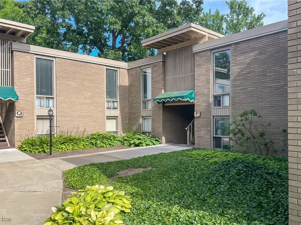 6710 Chaffee Ct APT P-3, Brecksville, OH 44141