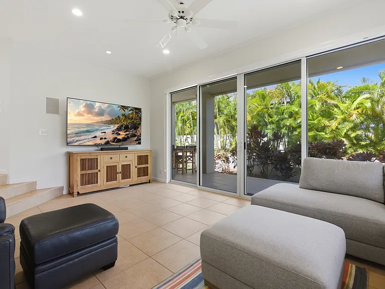 357 Kualono Pl — Photo 10