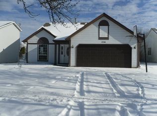 1356 Walden Dr, Elgin, IL 60120