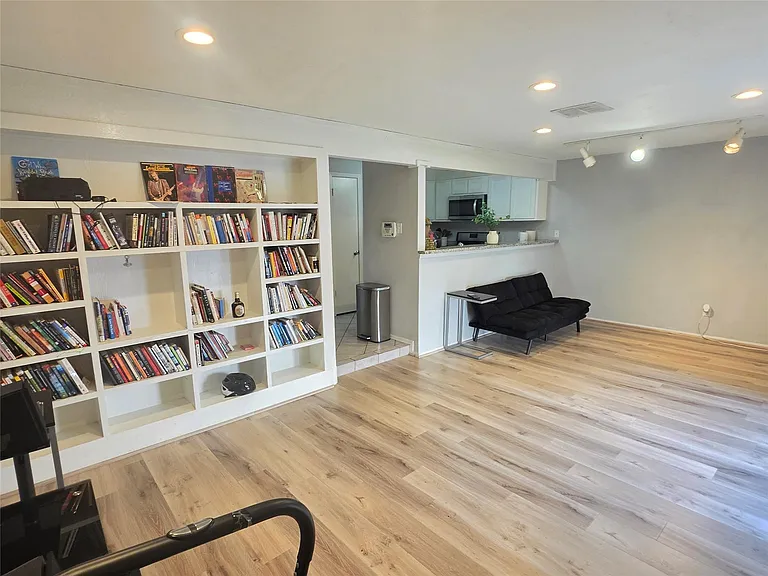 13638 Garden Grove Ct #332 — Photo 7