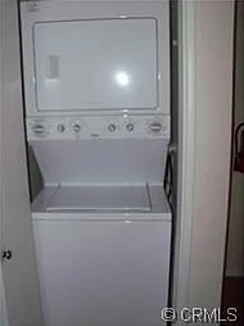 2 bed, 1.5 bath, 1080 sqft, $1,550 — Photo 3