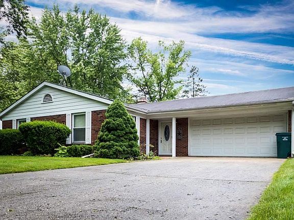 2nd image of 1710 Capri Ln
