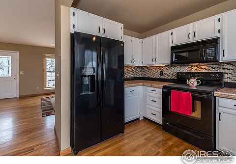 5th image of 605 W Lucerne Dr