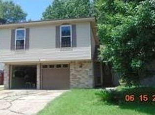 2157 Holiday Dr, New Orleans, LA 70114