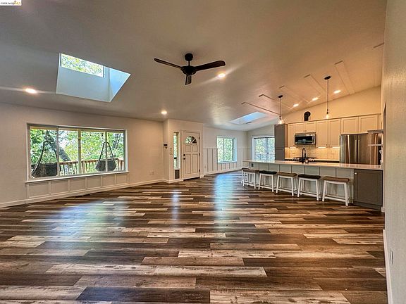 5th image of 19080 Tiffeni Dr