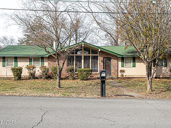 2nd image of 10607 Diane Dr