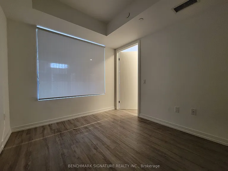 77 Shuter St #607 — Photo 8