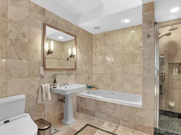 310 East 15th Street image 7 of 12