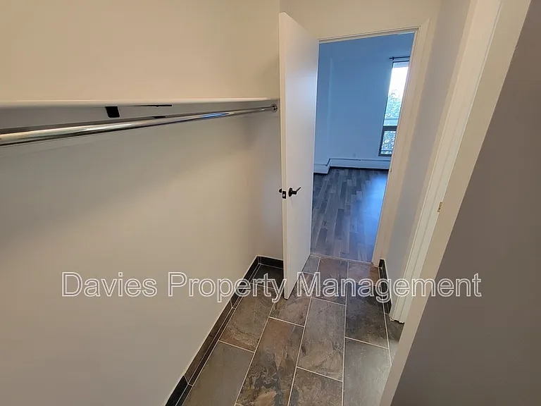 10149 Saskatchewan Dr NW #401 — Photo 17