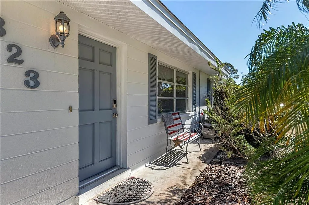 3 bed, 2.0 bath, 1228 sqft, $4,500 — Photo 4