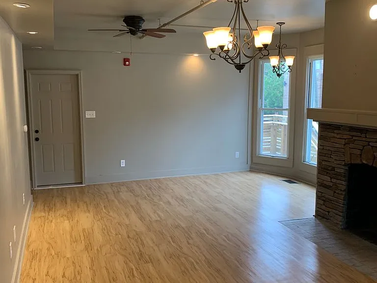 425 N Walnut St — Photo 52