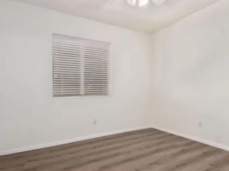 6373 W Irma Ln — Photo 16