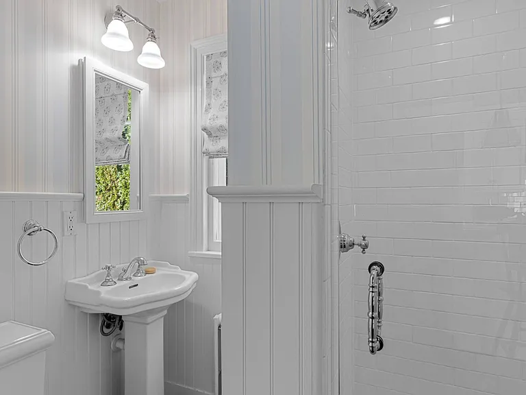 62 Jennings Ave — Photo 14