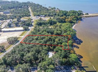 29 N Bayshore Dr, Eastpoint, FL 32328