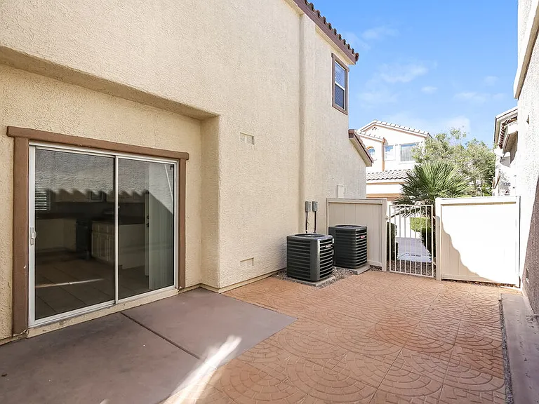 8573 Primula Ct — Photo 17