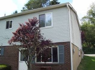 2044 Renton Rd, Pittsburgh, PA 15239