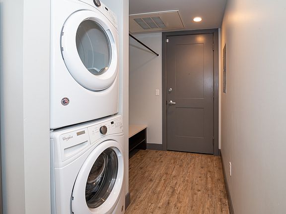 5th image of 3885 N Tennyson St #209