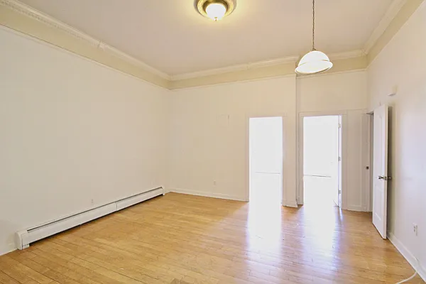 Rented by Rental Solutions Inc | media 15