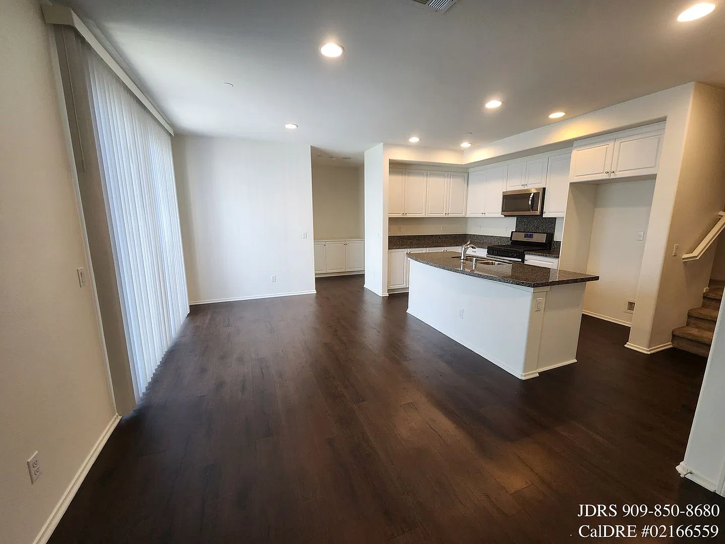 Upland 3 Bedroom Townhouse — Photo 2