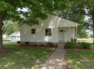 501 E Clark St, La Plata, MO 63549