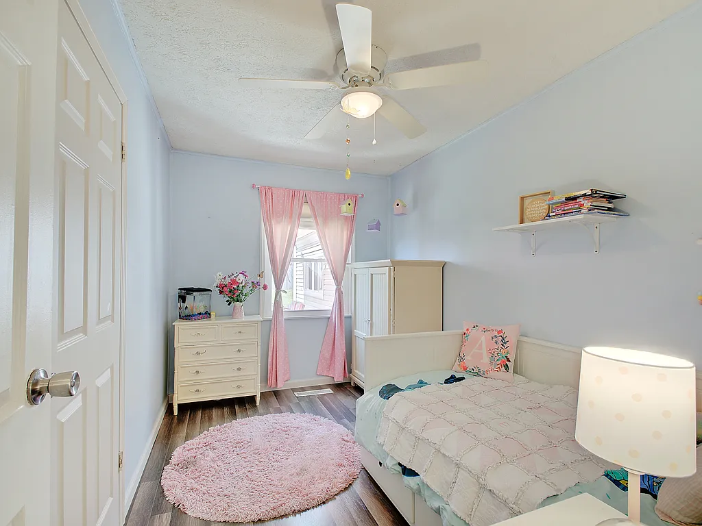 3 bed, 1340 sqft, $1,635 — Photo 4