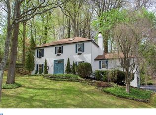 2130 Greenbrier Dr, Villanova, PA 19085