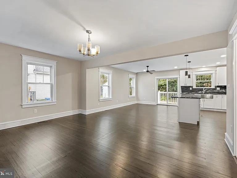 19 Conwell Ave — Photo 12