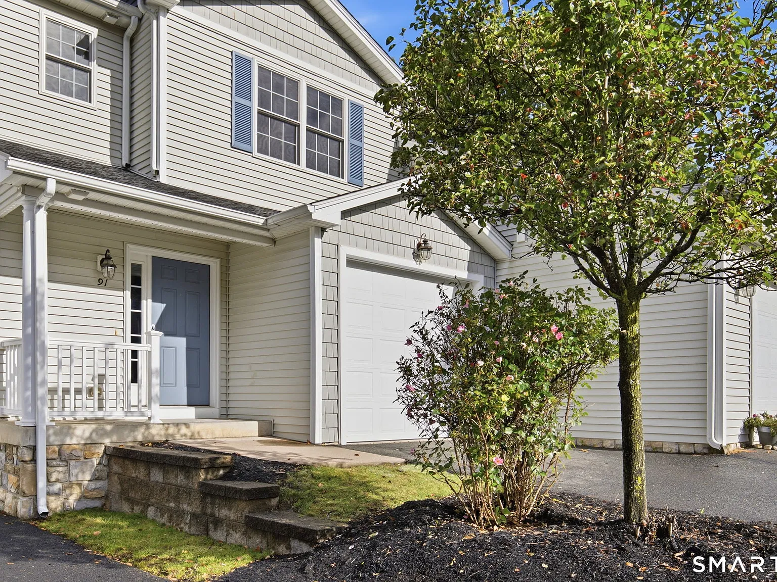 2 bed, 2.5 bath, 1698 sqft, $2,700 — Photo 2